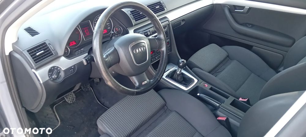 Audi A4 Avant 2.0 TDI - 6