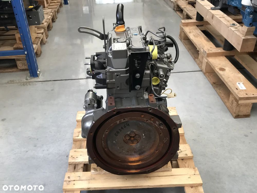 SILNIK HITACHI YANMAR 3TNV76 3TNV 76 15,7kW 9000netto - 6