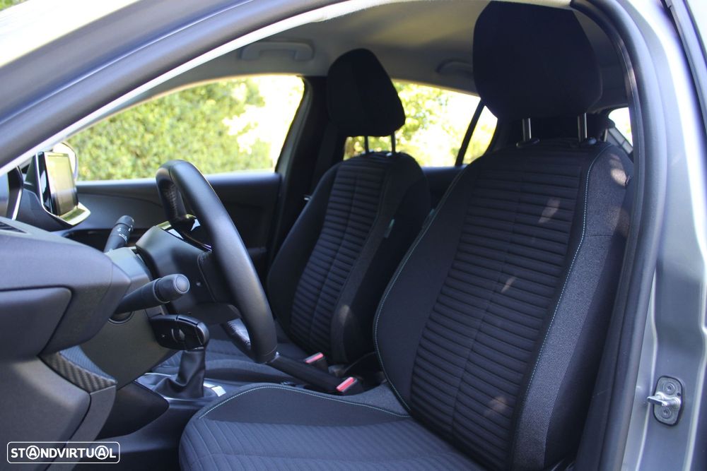 Peugeot 208 1.2 PureTech SE Style - 6