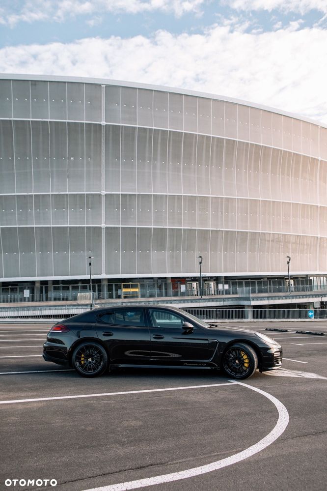 Porsche Panamera - 6