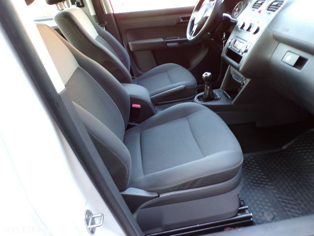 Volkswagen Caddy - 26