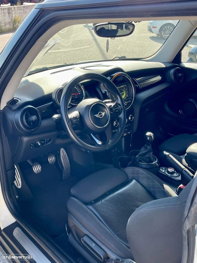 MINI 3 Portas Cooper D - 7
