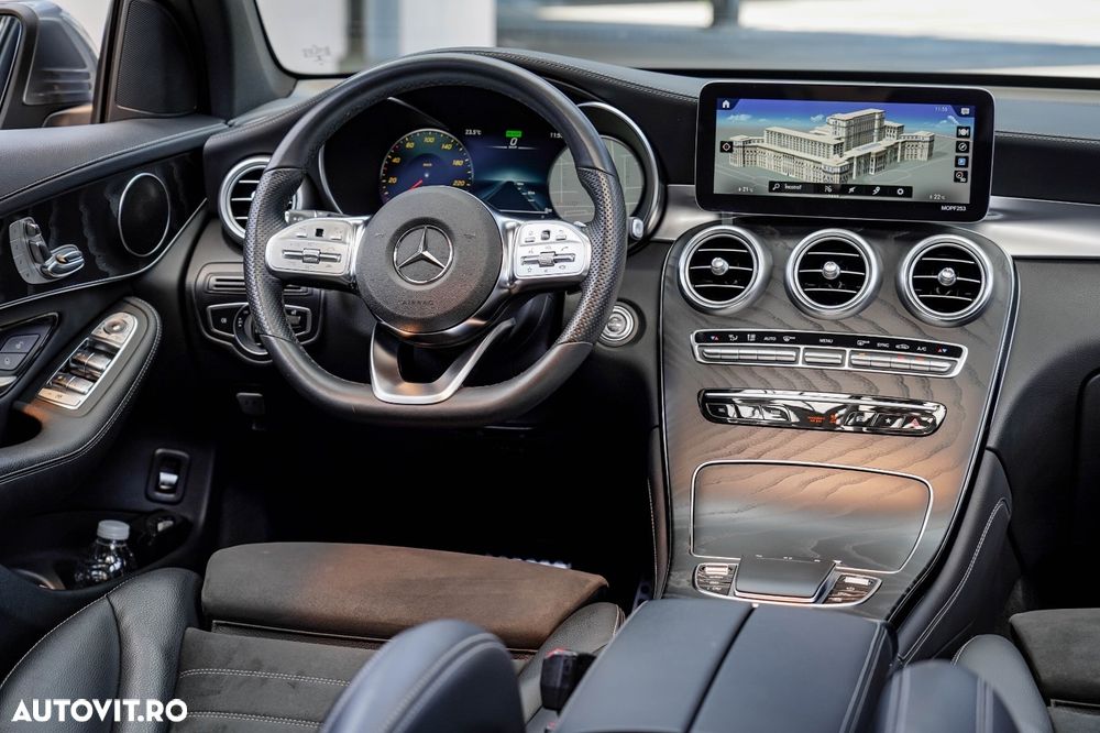 Mercedes-Benz GLC 300 4MATIC MHEV - 11