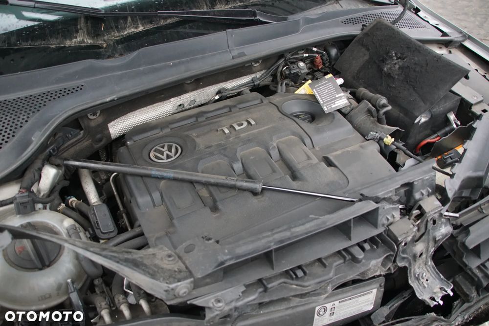 Auto na części - Volkswagen Golf VII 1.6 TDI 110 KM CXXB QYB LB7W 2015R Silnik Skrzynia Drzwi Błotnik Klapa Zderzak Lusterko Szyba Klamka Deska Kokpit Sterownik Moduł Czujnik Licznik Wyświetlacz Kierownica Panel - 17