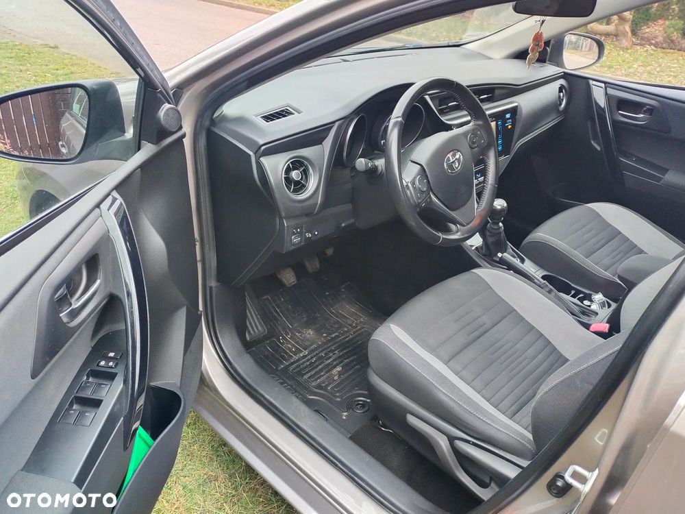 Toyota Auris 1.6 Comfort - 4