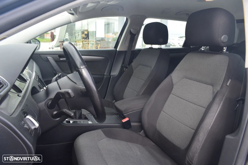 VW Passat Variant 1.6 TDI BlueMotion - 12