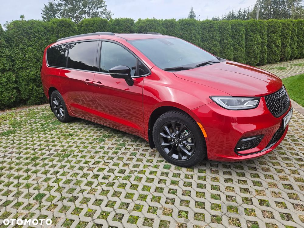 Chrysler Pacifica - 10