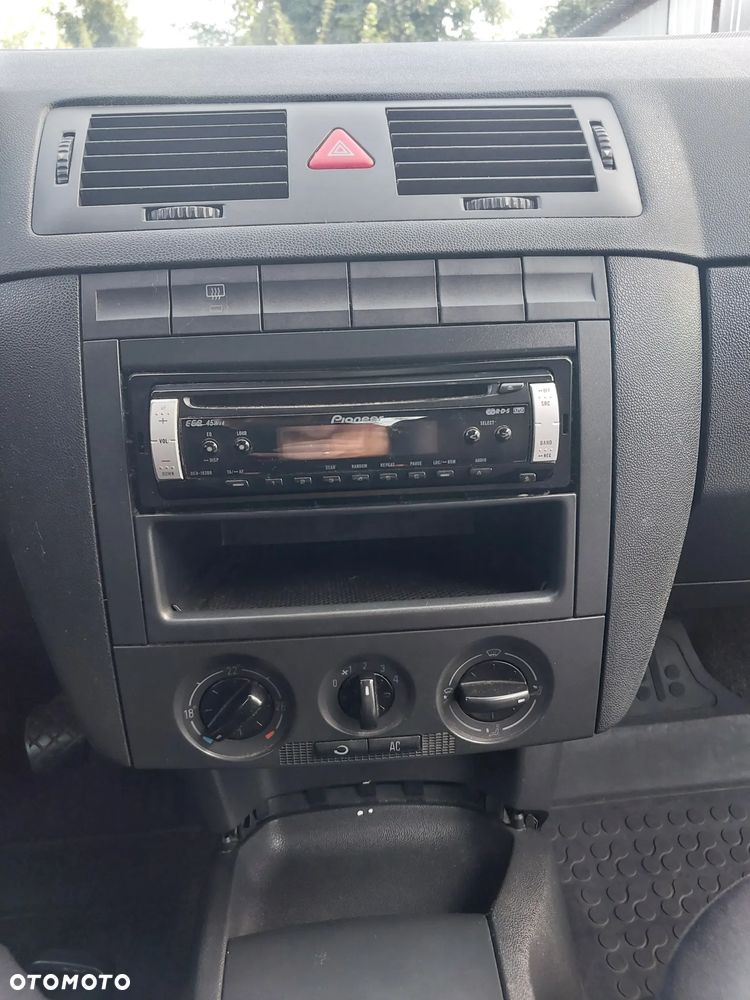 Skoda Fabia - 11