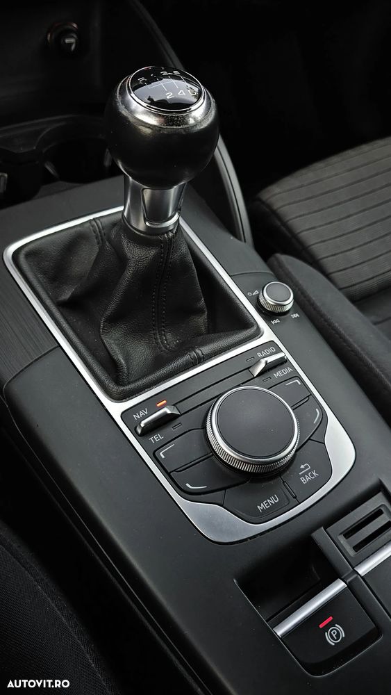 Audi A3 2.0 TDI quattro Ambiente - 12