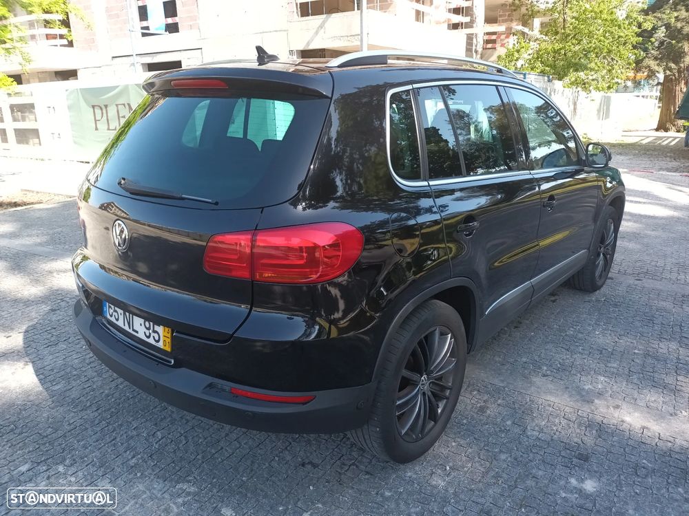 VW Tiguan 2.0 TDi Sport BlueMotion - 6