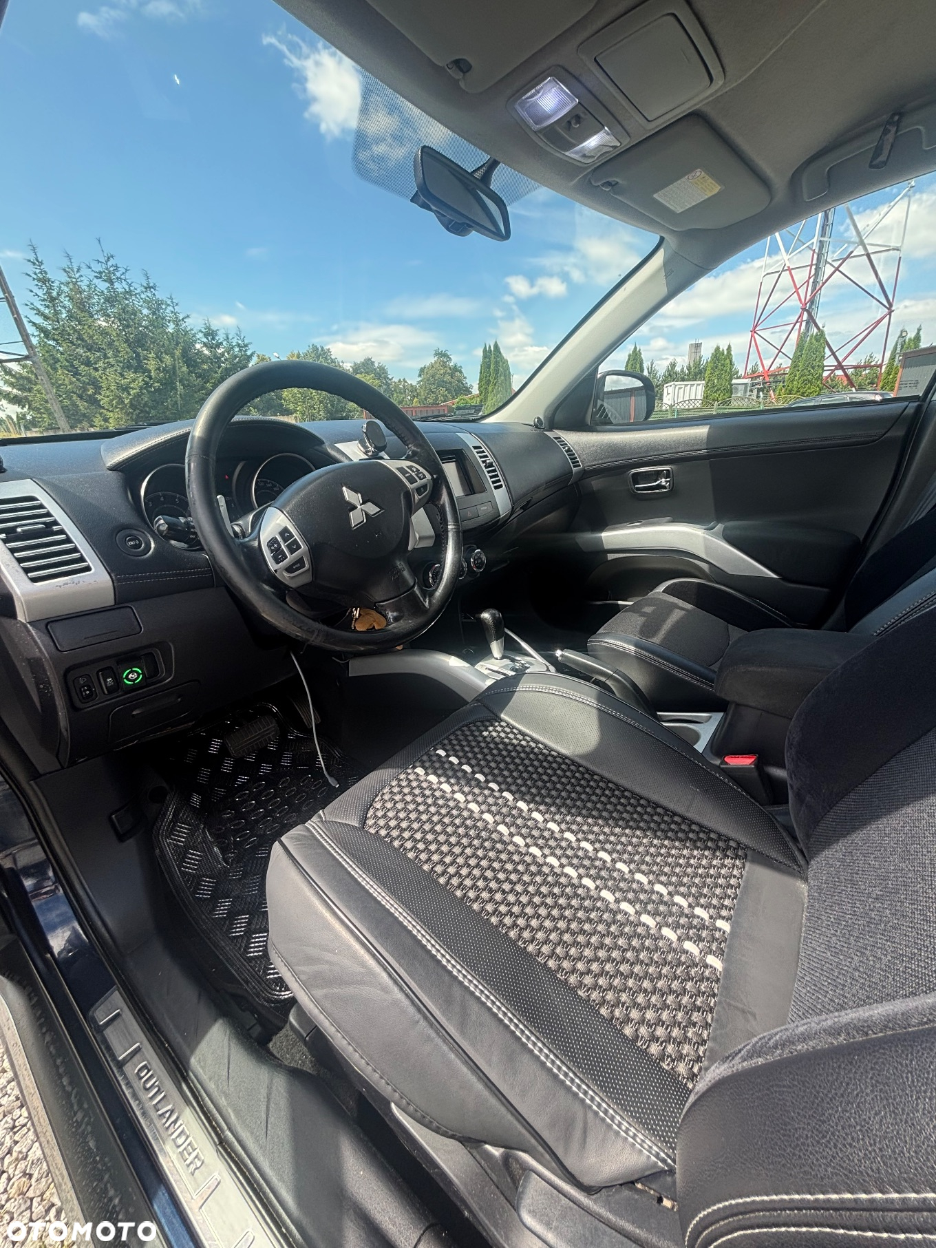 Mitsubishi Outlander - 7