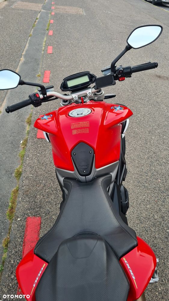 MV AGUSTA Brutale - 7
