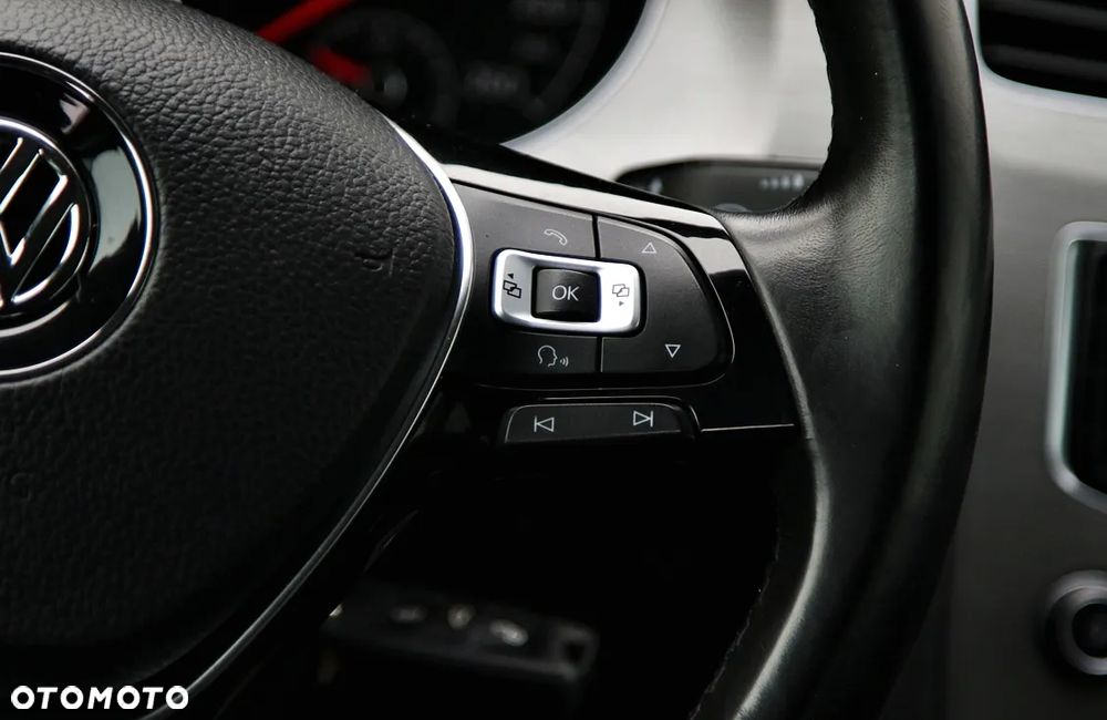 Volkswagen Golf - 35