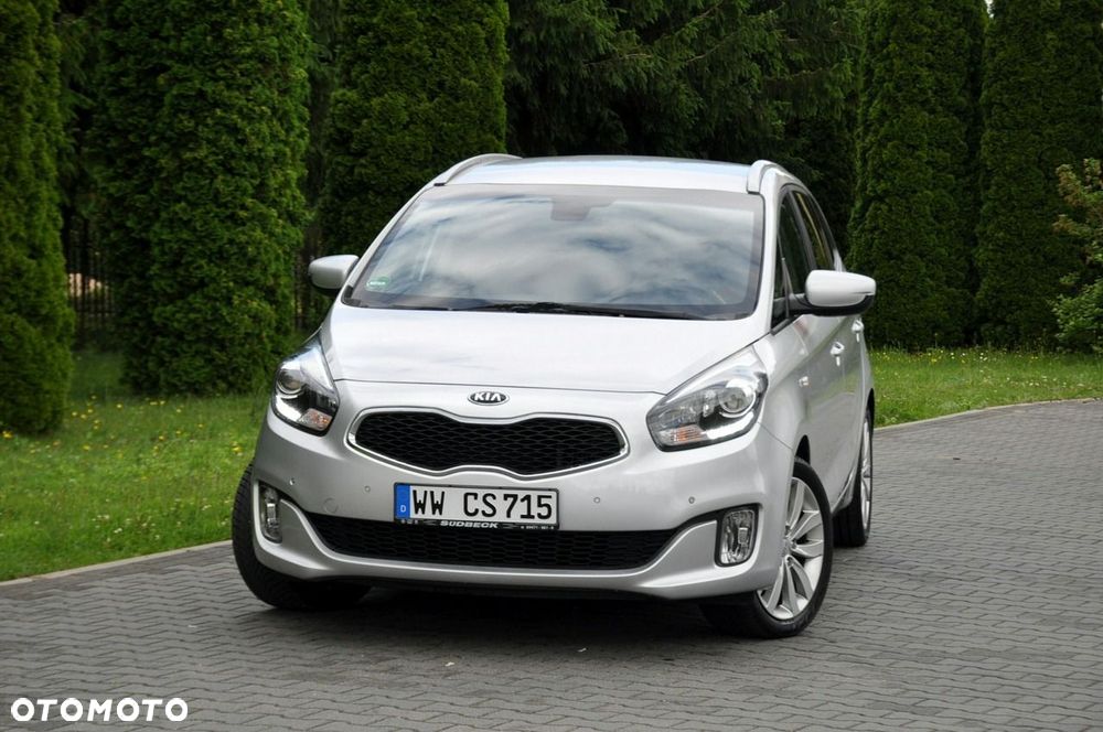 Kia Carens - 8