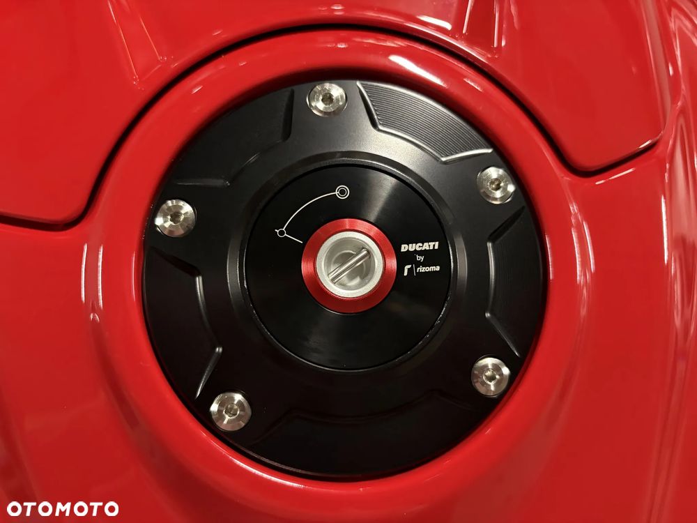 Ducati Streetfighter V2 - 6