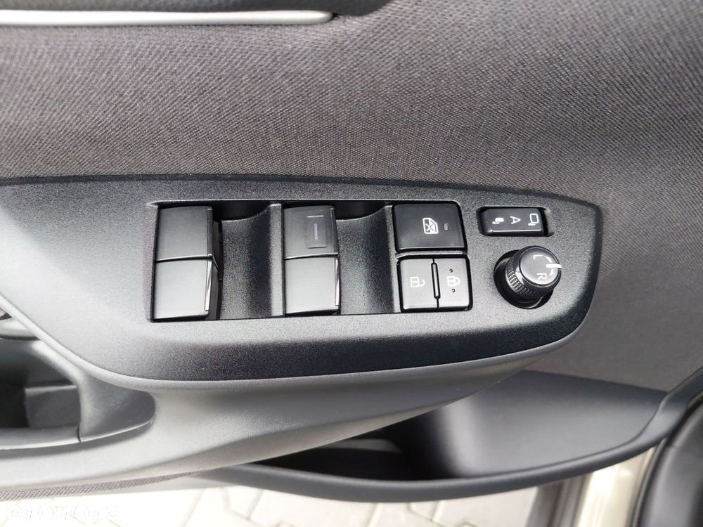 Toyota Yaris Cross - 20