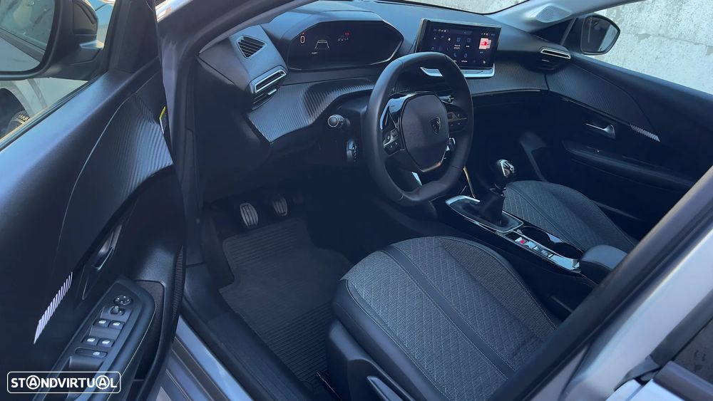 Peugeot 208 1.2 PureTech Allure - 8