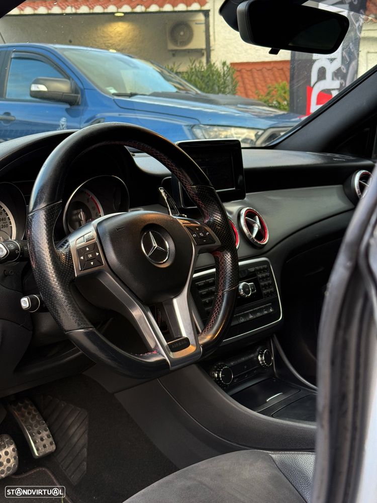 Mercedes-Benz CLA 200 CDI 7G-DCT AMG Line - 4