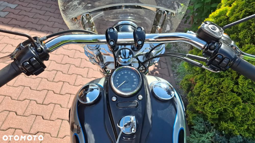 Harley-Davidson Dyna Wide Glide - 21
