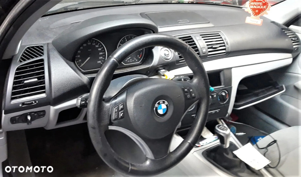 BMW serii 1 E81 E82 E87 E88 KOMPELT PODUSZEK AIRBAG DESKA KONSOLA PODUSZKA KIEROWCY PASAŻERA NAPINACZE ORYGINAŁ DEMONTAŻ