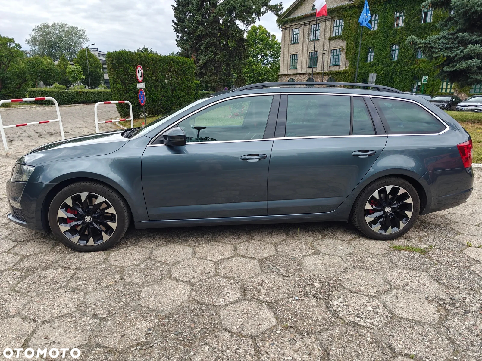 Skoda Octavia 2.0 TSI RS DSG - 2
