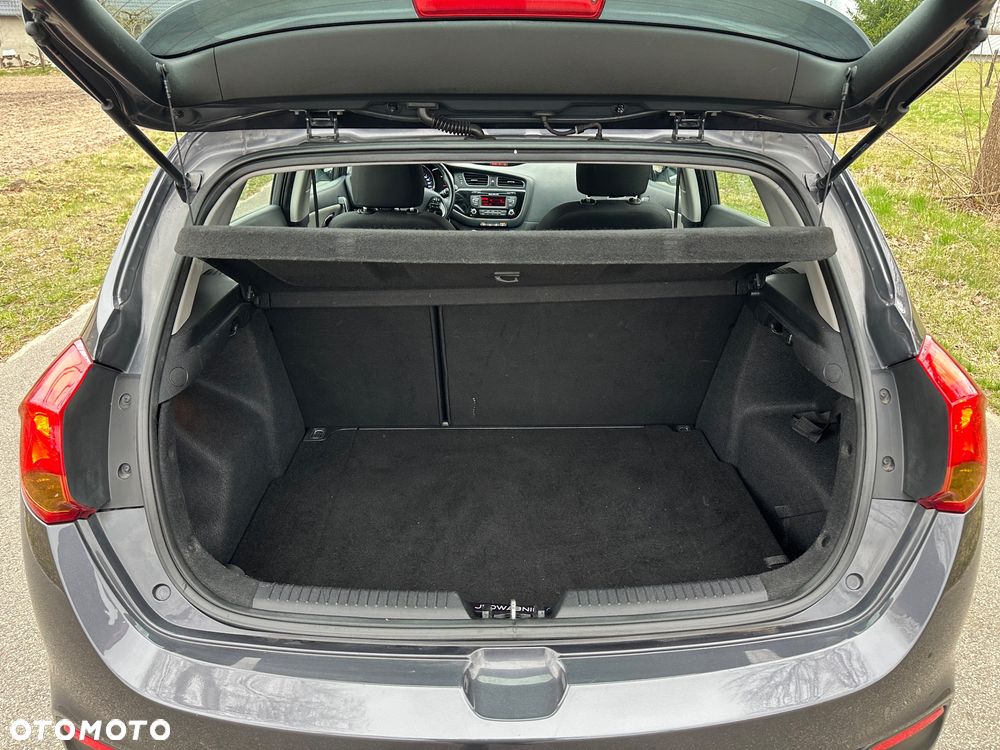 Kia Ceed 1.6 GDI Platinum Edition - 24