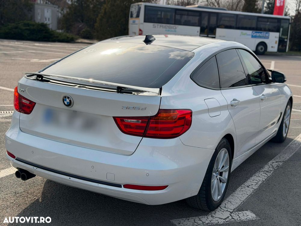 BMW Seria 3 325d Aut. Luxury Line - 7