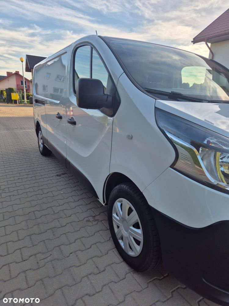 Renault Trafic Long L2 120koni 2017r Navi Klima Super stan - 6