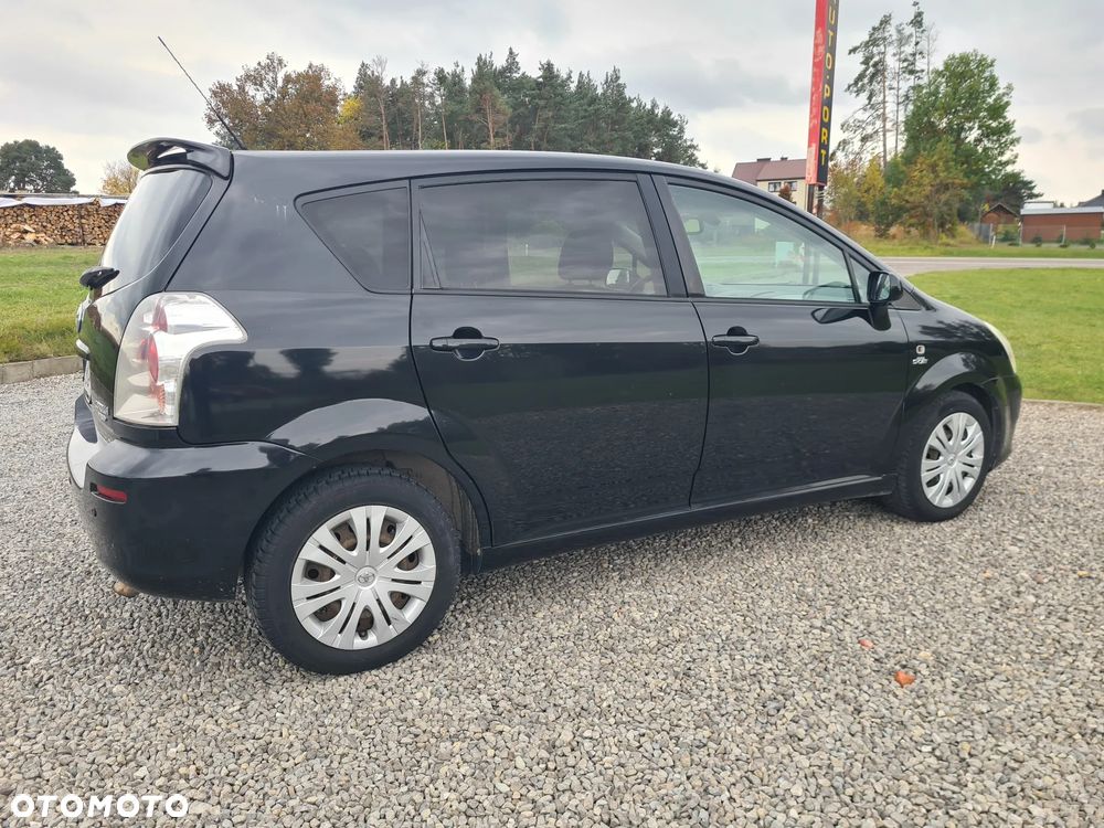 Toyota Corolla Verso - 8