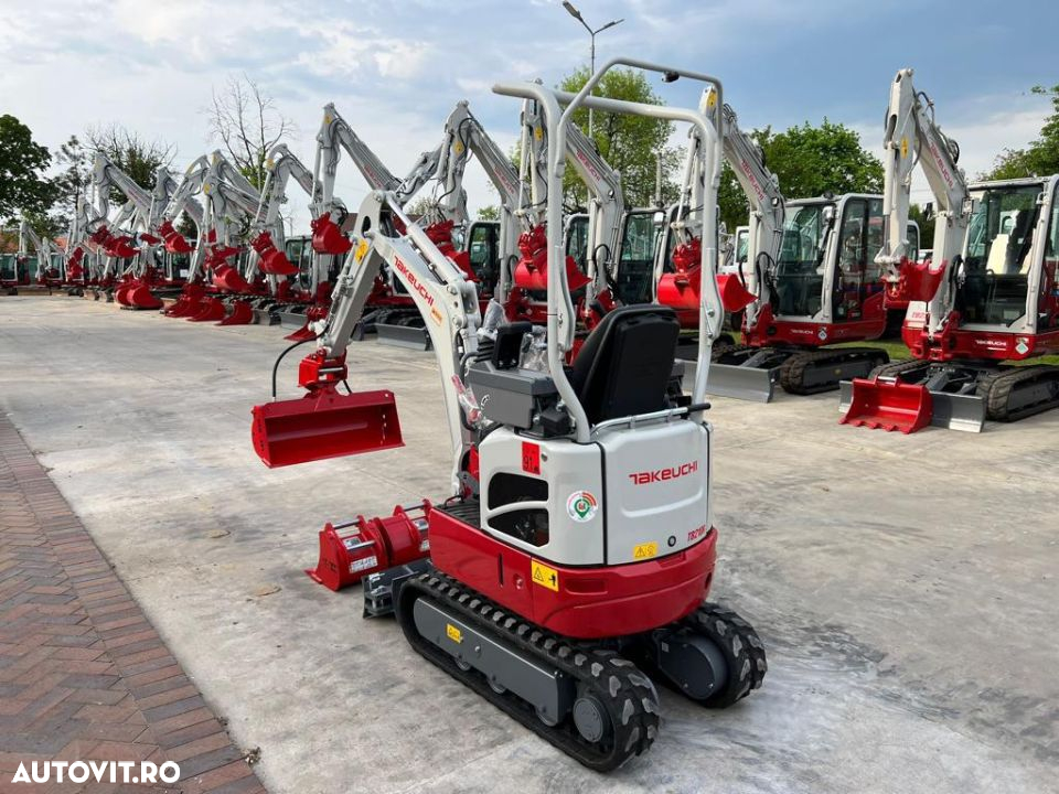 Takeuchi TB 210R - 3