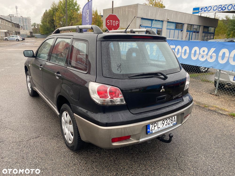 Mitsubishi Outlander 2.0 Comfort 4WD - 16
