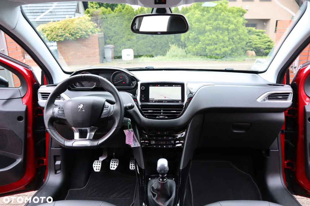 Peugeot 2008 - 12