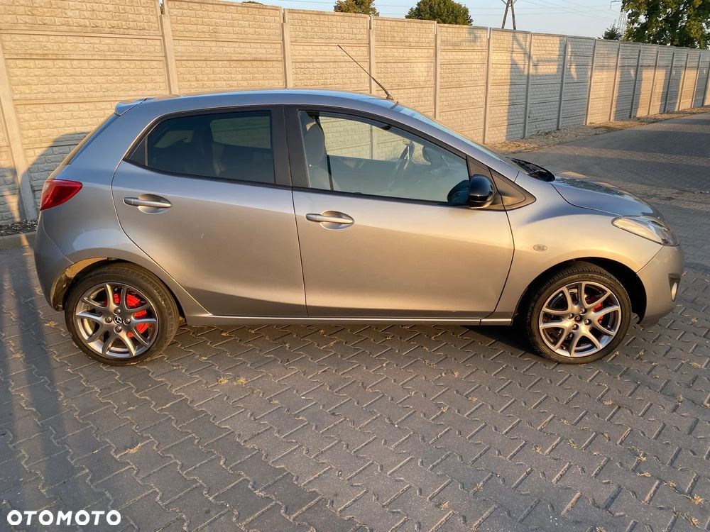 Mazda 2 1.3 Exclusive + - 11