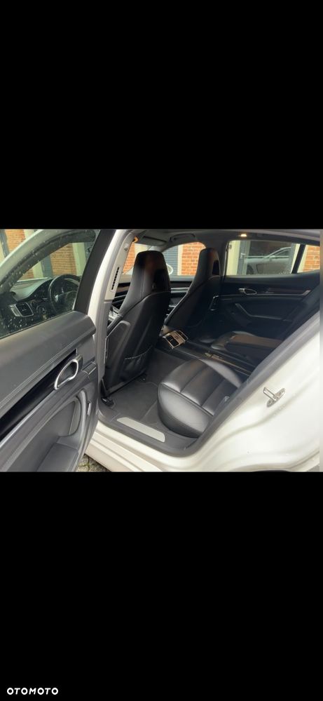 Porsche Panamera 4 PDK - 8