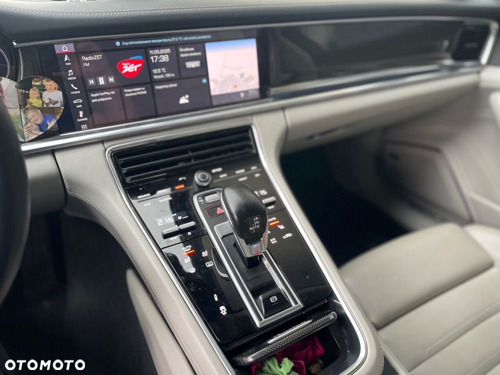 Porsche Panamera 4 Sport Turismo - 16