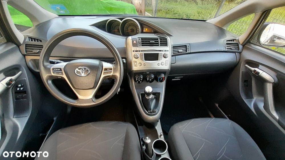 Toyota Corolla Verso 1.6 - 14