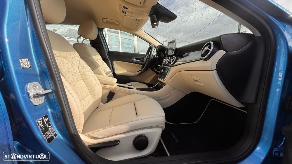 Mercedes-Benz GLA 200 d Style Aut. - 32