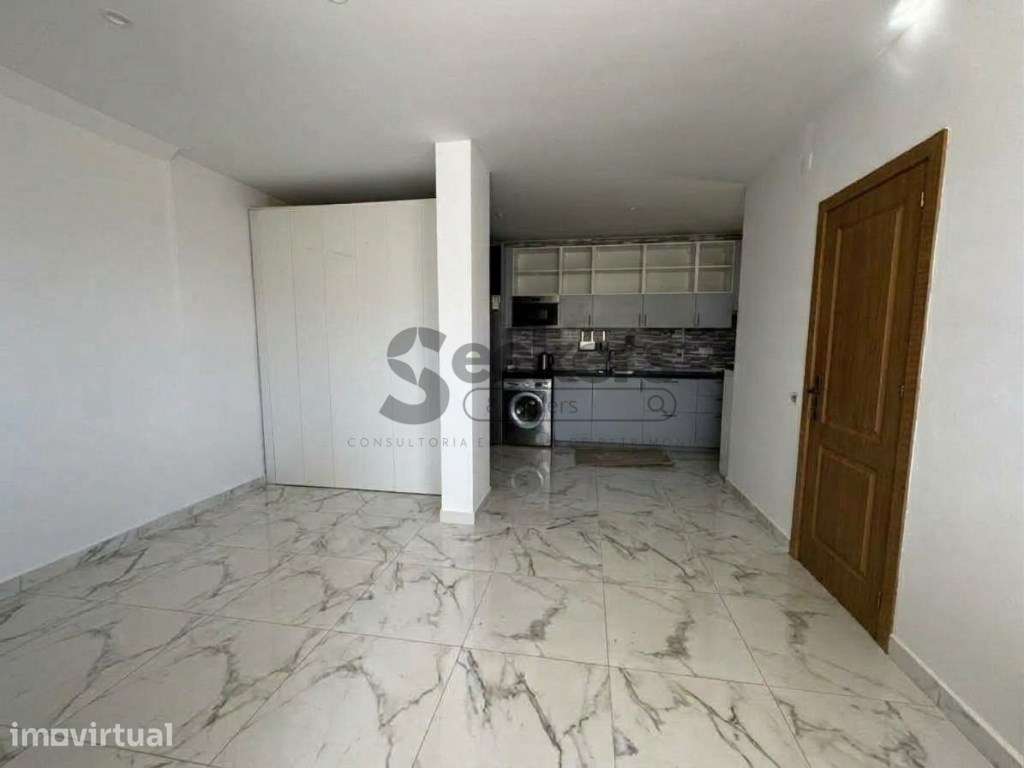 Apartamento T1 com cerca de 70 m² para Arrendamento em Mem Martins,... - Grande imagem: 4/10