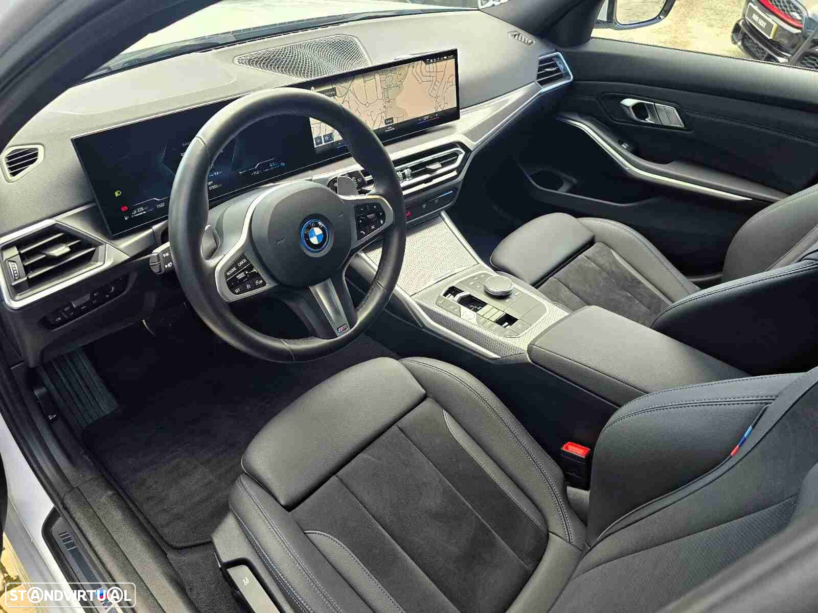 BMW 320 e Touring Pack Desportivo M Auto - 8