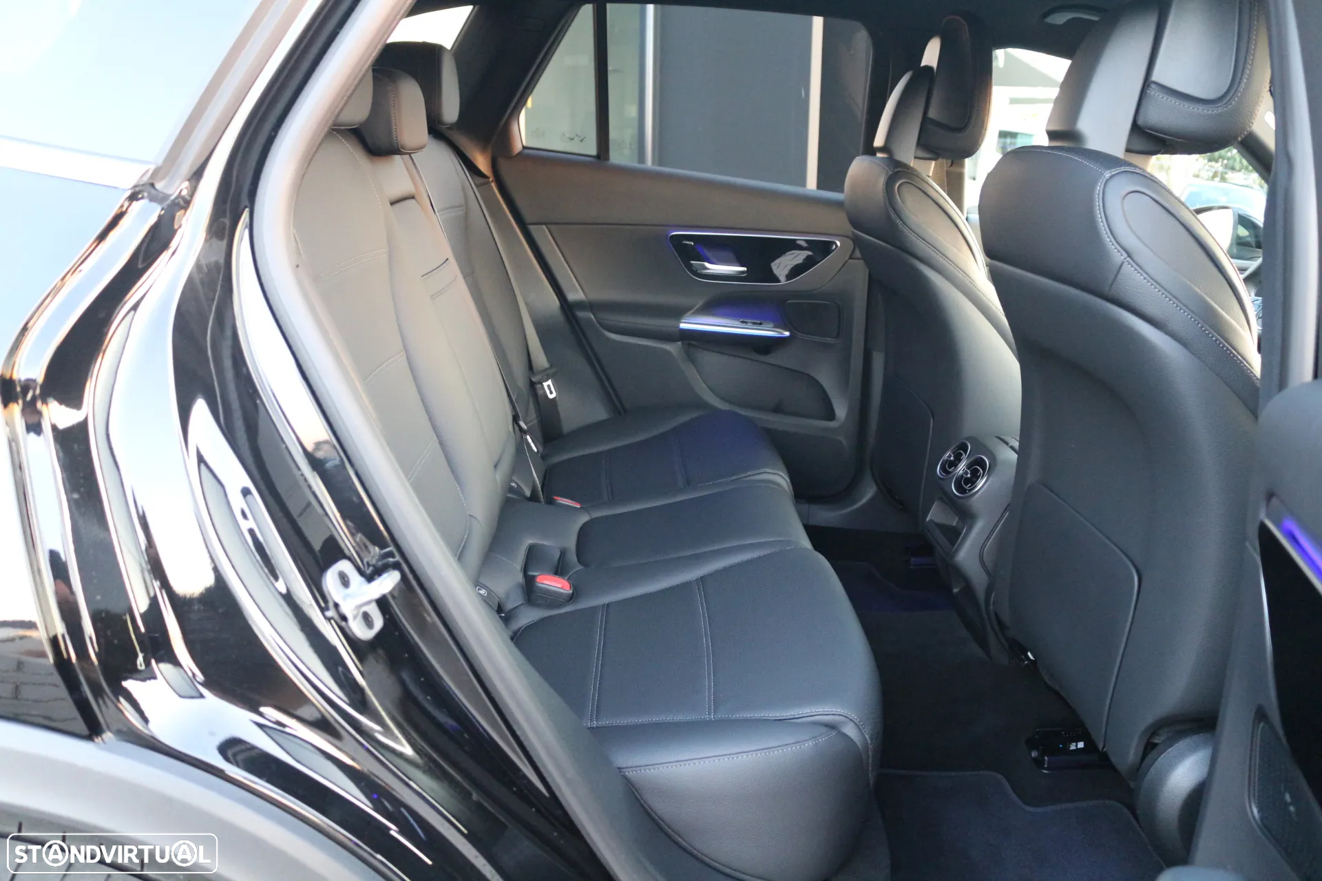 Mercedes-Benz GLC 300 de 4Matic - 36