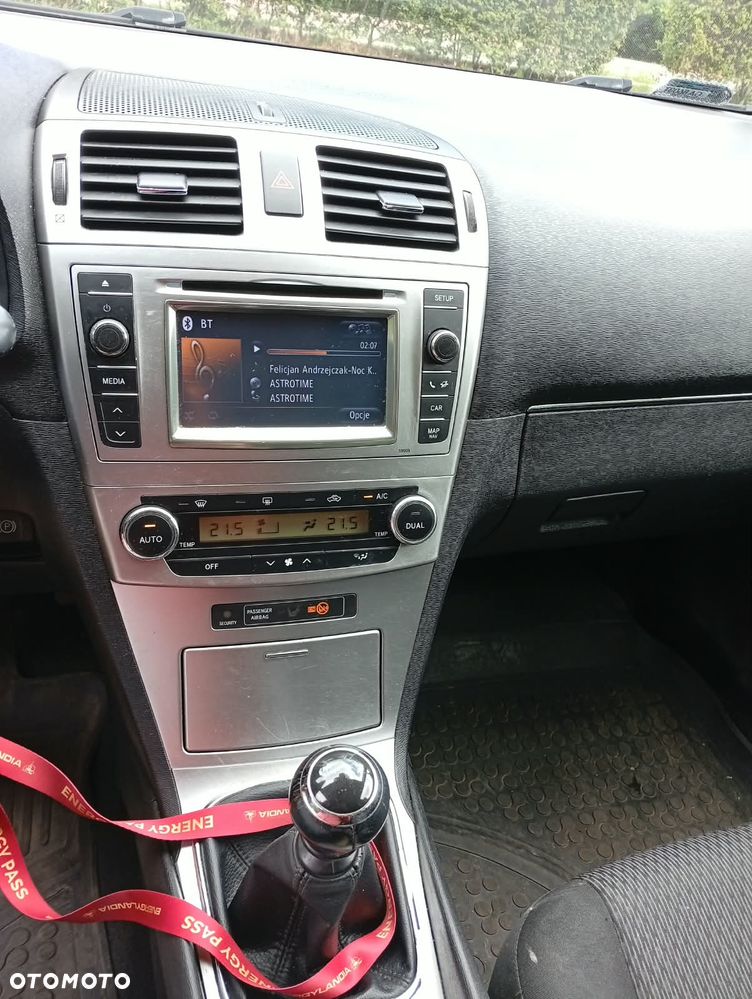 Toyota Avensis 2.0 D-4D Premium - 16