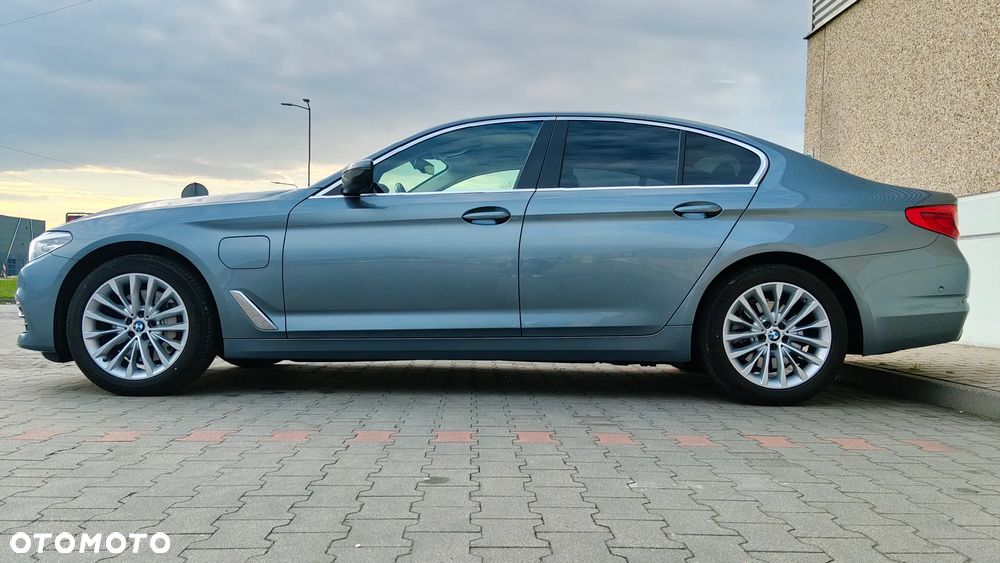 BMW Seria 5 530e iPerformance GPF Business Edition - 3