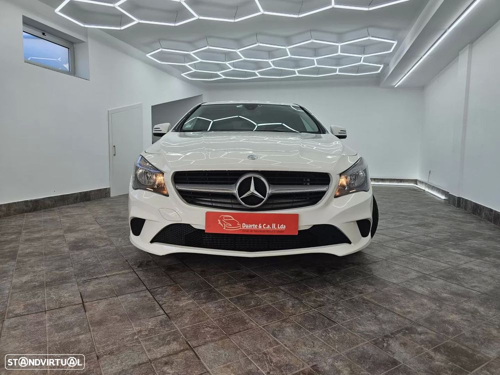 Mercedes-Benz CLA 180 d Urban - 4