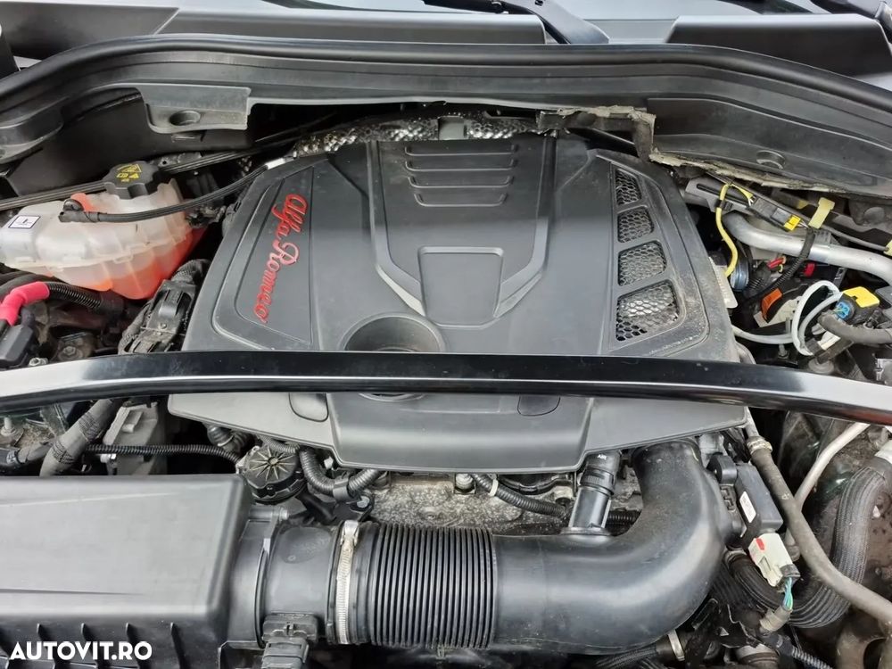 Alfa Romeo Stelvio 2.0 Turbo 16V AT8-Q4 Veloce - 12