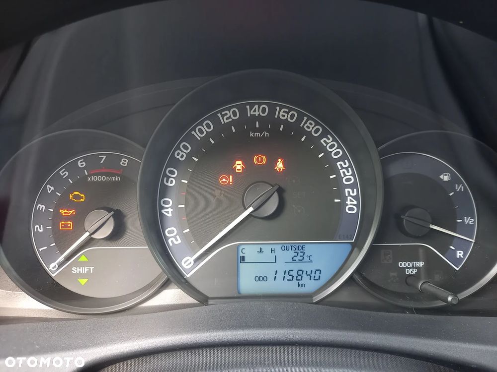 Toyota Auris 1.33 VVT-i Active - 12