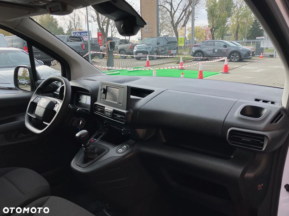 Toyota Proace City 1.5 D-4D Long 2,4t Active - 18