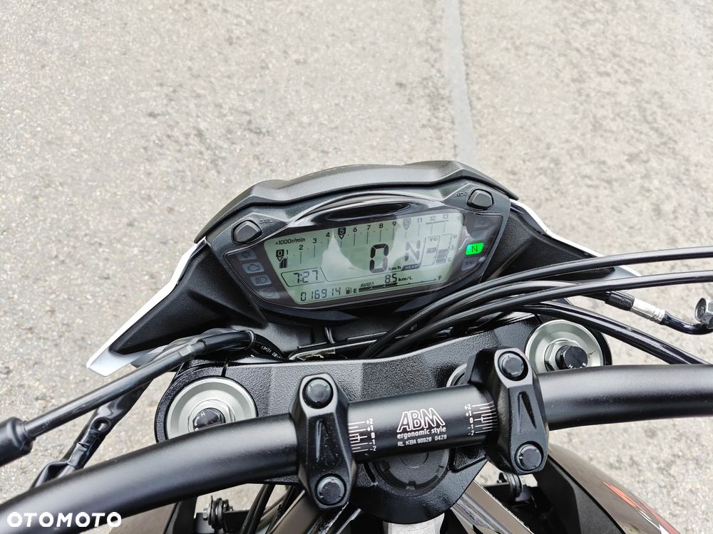 Suzuki GSX - 20