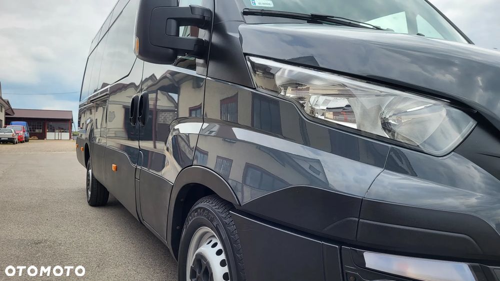 Iveco Daily 35S180 / doka / auto brygadowe / 7 osobowe / - 9