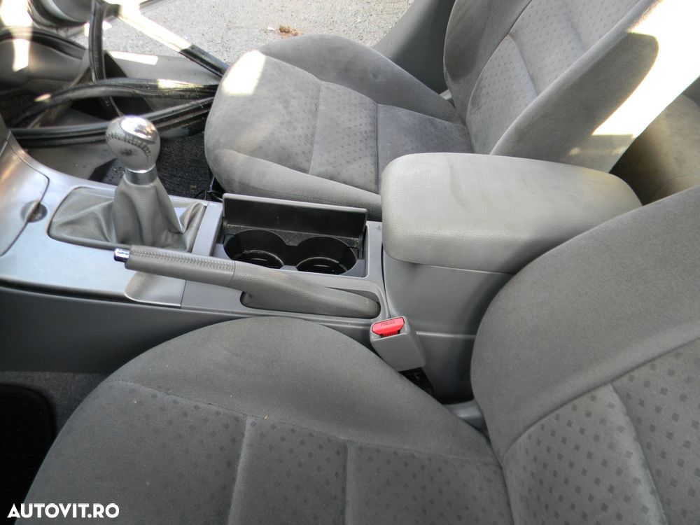 Dezmembrari  Mazda 6 (GG)  2002  > 2008 1.8 Benzina - 13