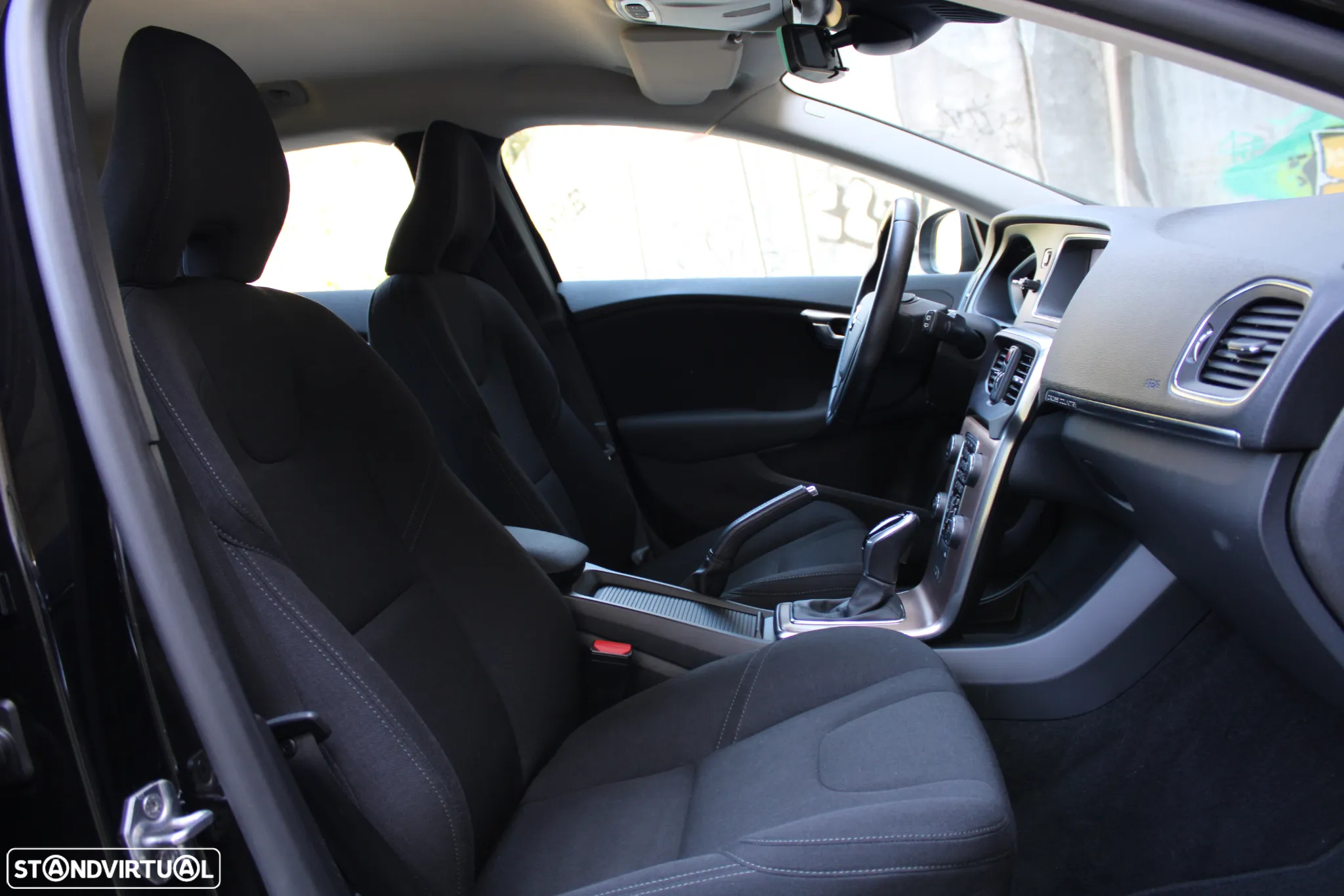 Volvo V40 Cross Country 2.0 D2 Momentum Geartronic - 20